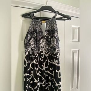 Key Hole front maxi dress